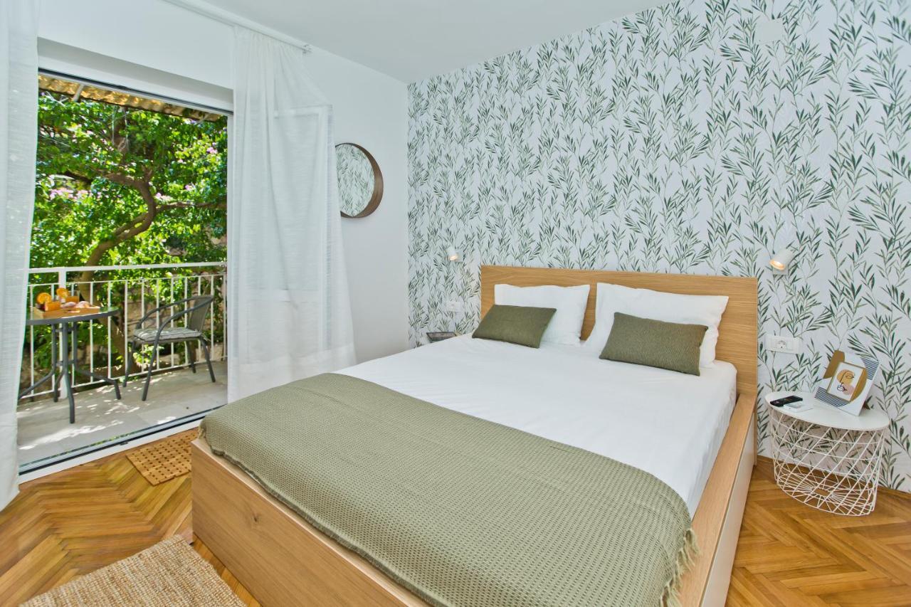 Hvar Deluxe Rooms ฮวาร์ ภายนอก รูปภาพ