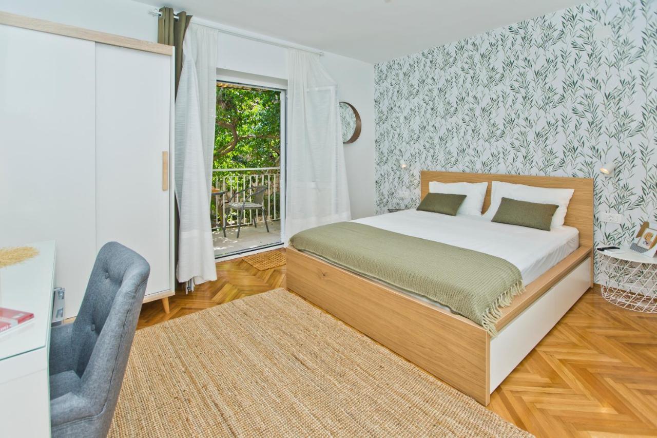 Hvar Deluxe Rooms ฮวาร์ ภายนอก รูปภาพ