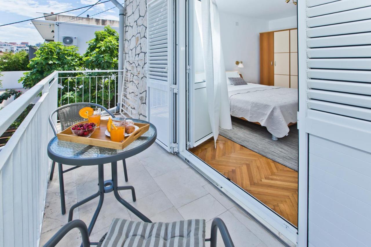 Hvar Deluxe Rooms ฮวาร์ ภายนอก รูปภาพ