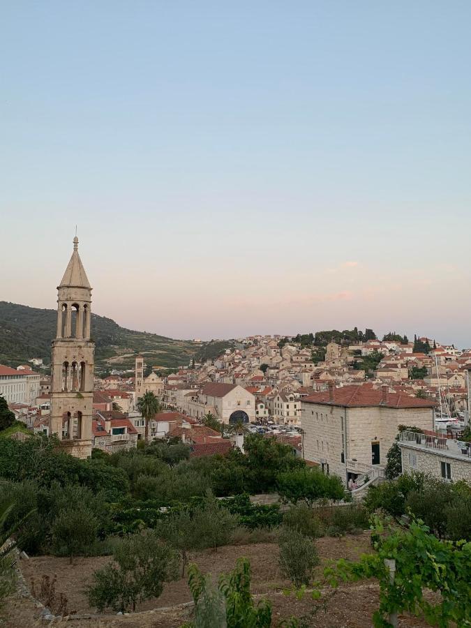 Hvar Deluxe Rooms ฮวาร์ ภายนอก รูปภาพ