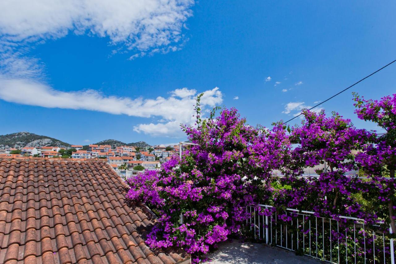 Hvar Deluxe Rooms ฮวาร์ ภายนอก รูปภาพ