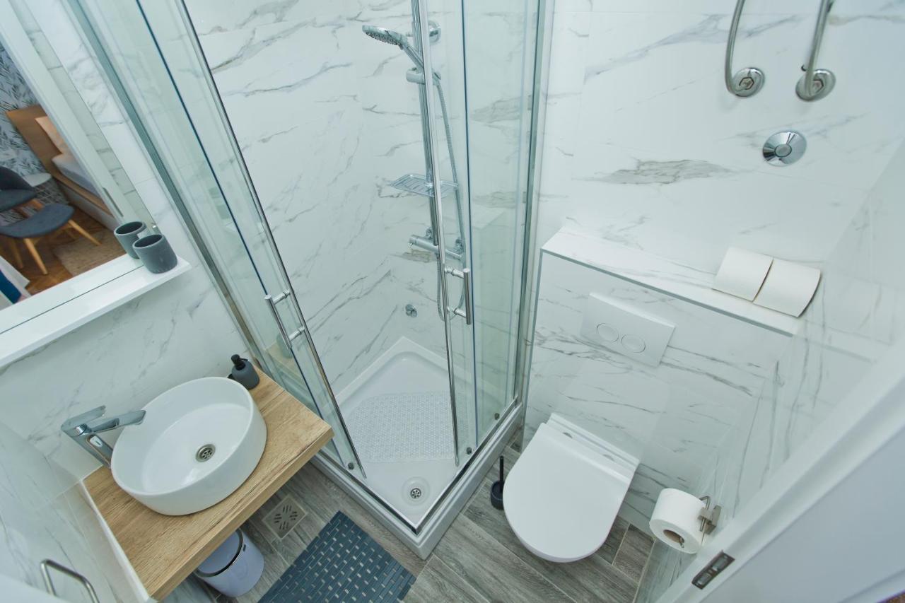 Hvar Deluxe Rooms ฮวาร์ ภายนอก รูปภาพ