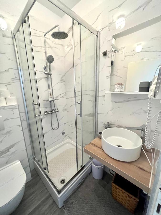 Hvar Deluxe Rooms ฮวาร์ ภายนอก รูปภาพ