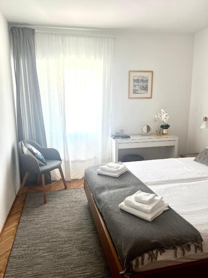 Hvar Deluxe Rooms ฮวาร์ ภายนอก รูปภาพ